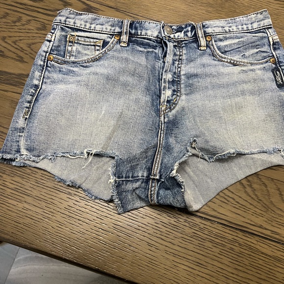 Jean shorts. Mom shorts Silver. Size 27 - Picture 2 of 5